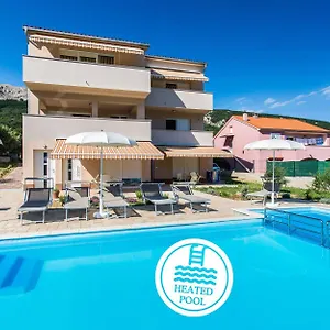 https://apartments-viktorija-2.primorje-gorskikotar.com
