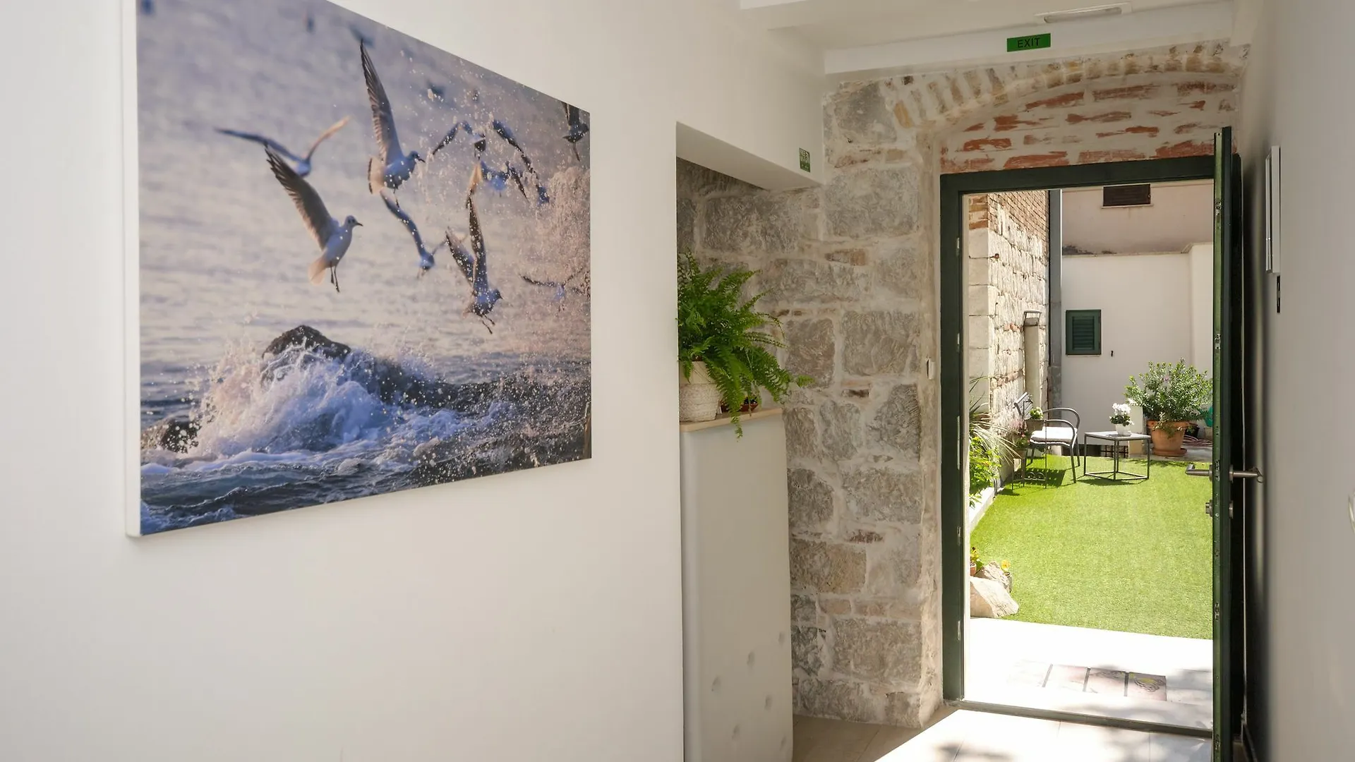 Lanterna Rooms Split Pensión